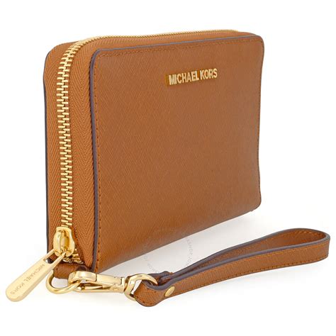 michael kors jet set travel large smartphone wristlet|mk jet set large wristlet.